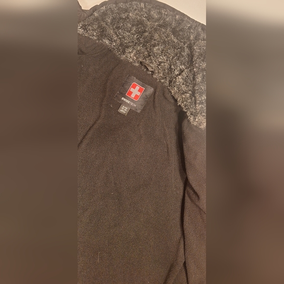 Heavy Coat - Picture 3 of 11